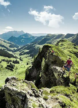 wandern-_-hiking-in-saalbach-hinterglemm_2.270x370.jpg